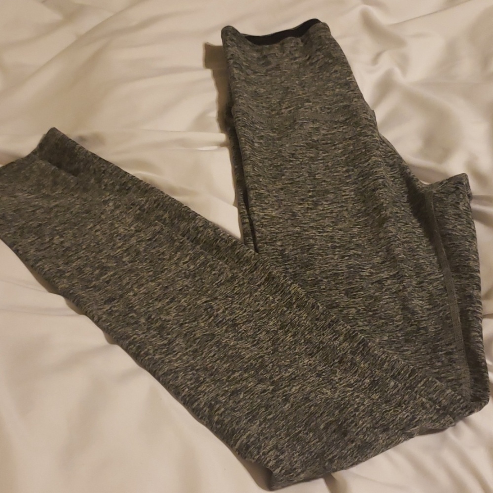 Beyond Yoga Heather gray leggings